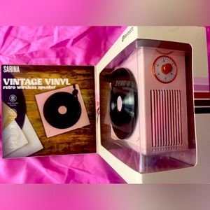 NWT Wireless Speaker, Bluetooth, Retro Vinyl Audio Speaker, pink and gold design